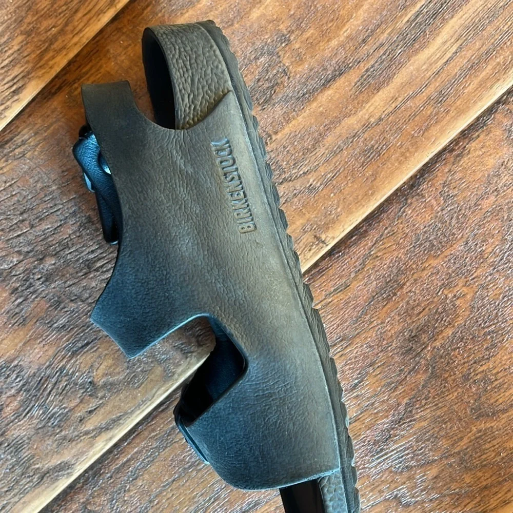 Birkenstock Sandals - Size 32